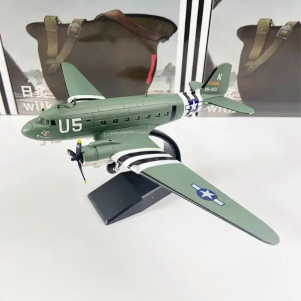 1/100 Scale C47 C-47 Diecast Model Aircraft - Image 5