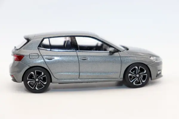 1:43 Scale Skoda Fabia Diecast Car Model - Image 3