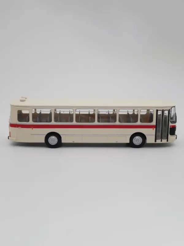 Saviem S53 R 1:43 Scale Diecast Model Bus - Image 6