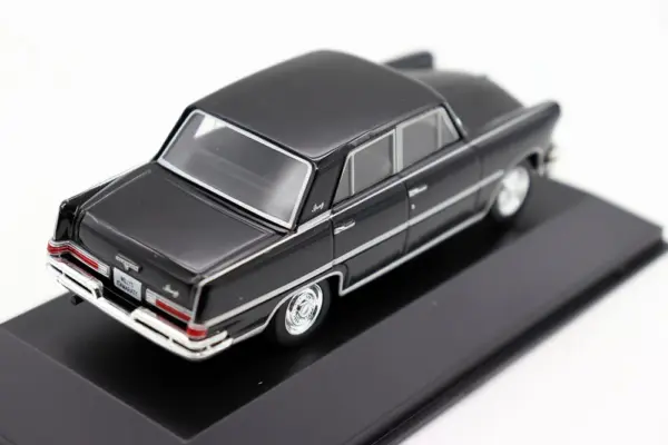 Willys Itamaraty 1967 Diecast Model Car 1:43 - Image 3