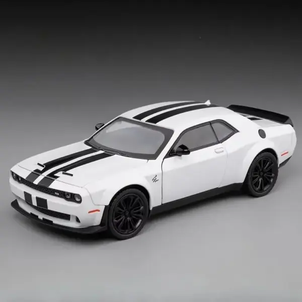 1:22 Alloy Dodge Challenger SRT Hellcat Model - Image 12