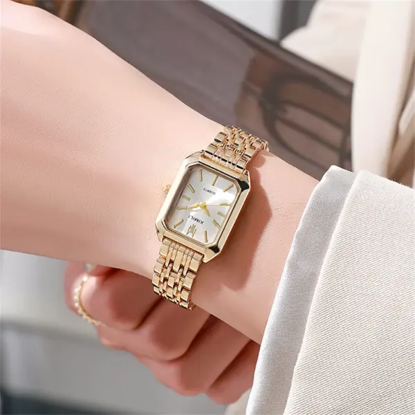 CQ256 Fashionable Women's Quartz Watch - Image 2