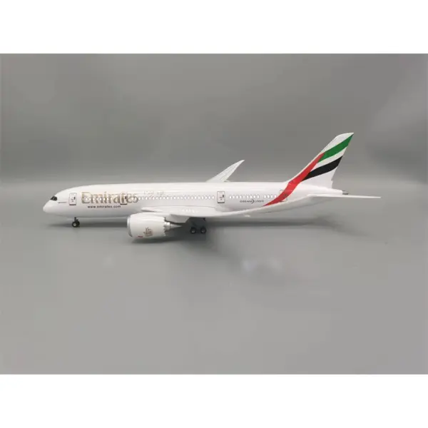 Emirates B787 Diecast Model with LED Lights - Image 5