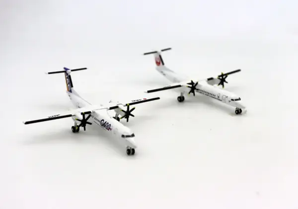 1/400 Scale JAC JA841C & JAL JA81RC Model - Image 3