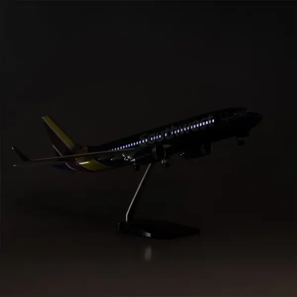 Diecast Boeing 737 Model 1:85 Scale - Image 3