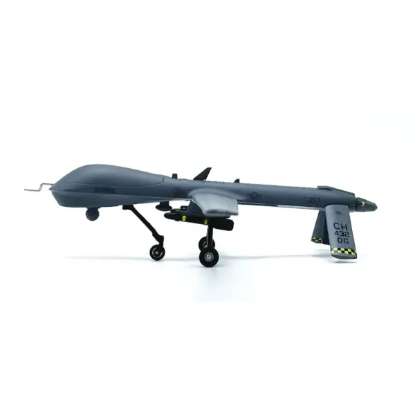 1:72 American MQ-1 Drone Model with Display Stand - Image 2