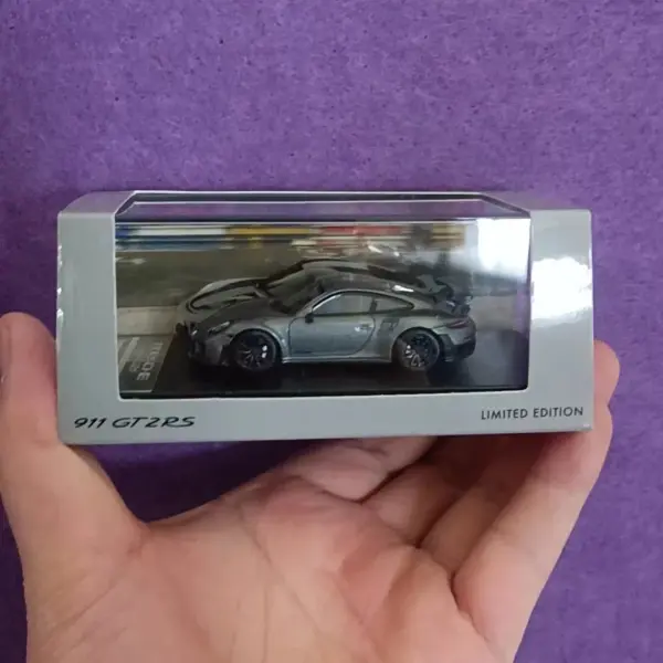 1:64 Scale Alloy Diecast 911GT RS Model Car - Image 11