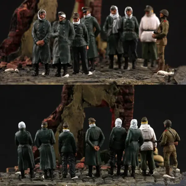 1:72 Scale Soviet Soldiers Figure Set 8 Pcs