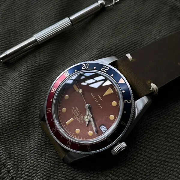 Luxury Retro Diving Watch 200M Waterproof - Image 4