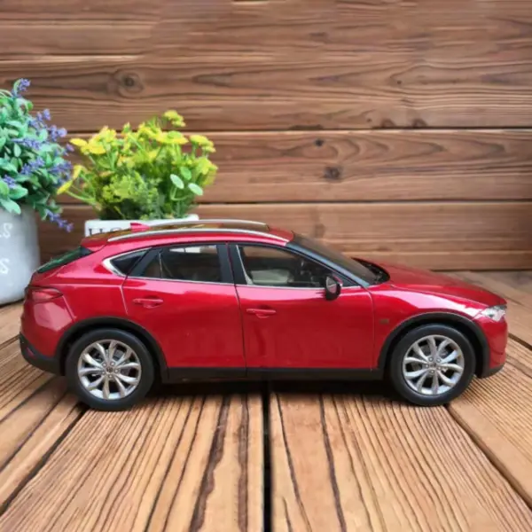 1:18 Mazda CX-4 Diecast Vehicle Model - Image 4