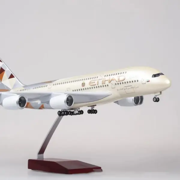 Diecast Etihad A380 Model Airplane with LED - Image 8