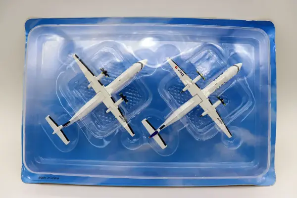 1/400 Scale JAC JA841C & JAL JA81RC Model - Image 6