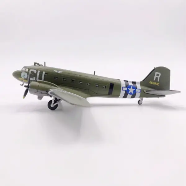1/100 Scale C47 C-47 Diecast Model Aircraft - Image 7