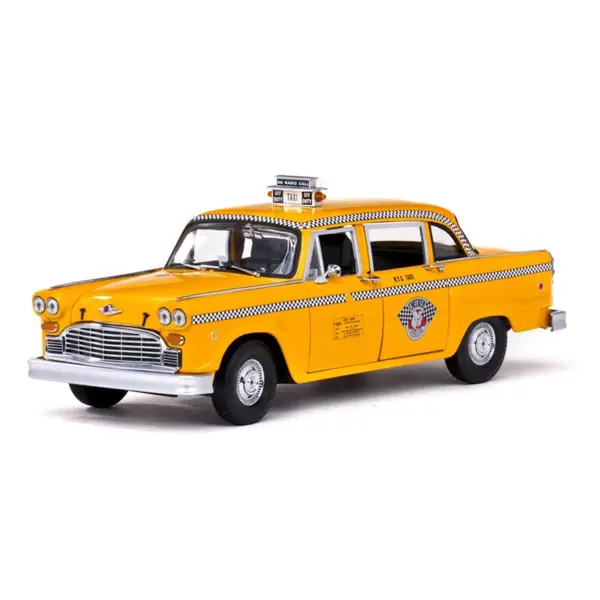 1:18 Scale 1981 New York Taxi Car Model - Image 2