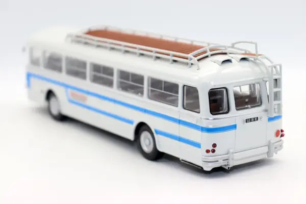 1:43 Scale Chausson AP52 1955 Bus Model - Image 4