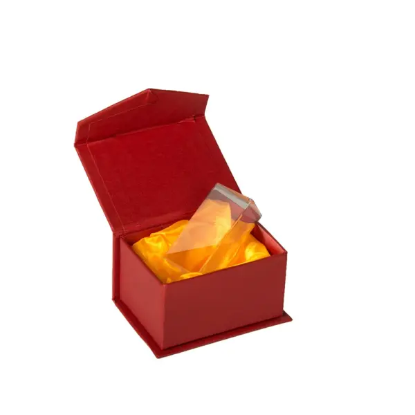 Triangular Glass Prism for Kids Physics Experiments - Image 6