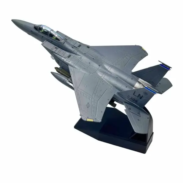 1/100 Scale F-15E Strike Eagle Model Aircraft - Image 2