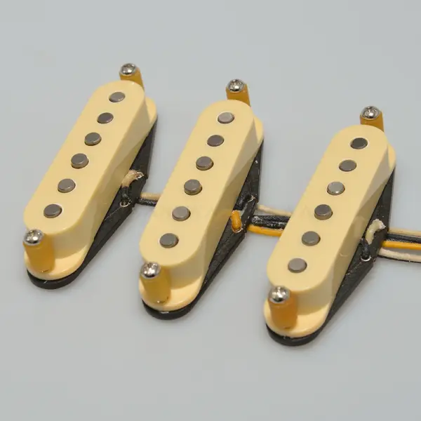 Vintage 1969 Alnico 5 Guitar Pickups Set - Image 5