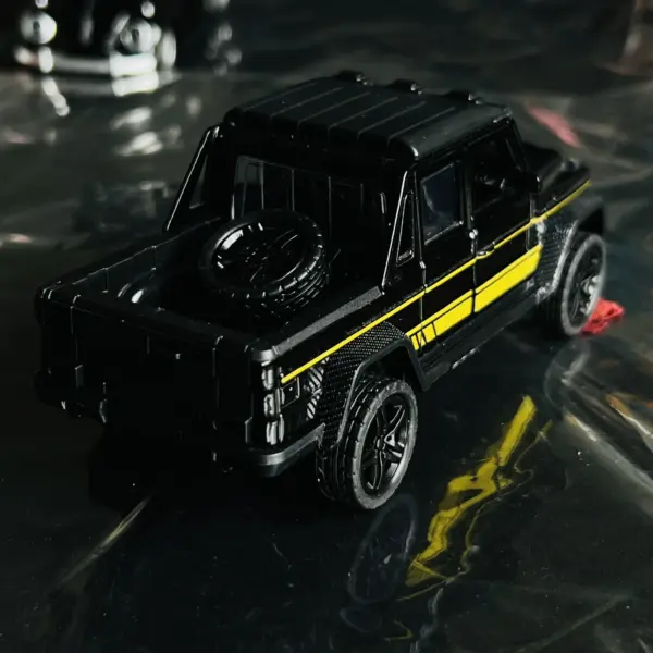 Diecast Alloy Toy Simulation Car Model - Image 3