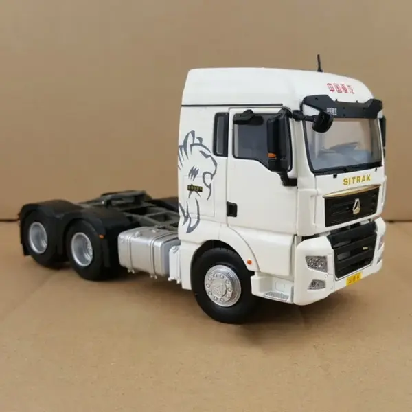 1:36 Scale Shandeka C7H Diecast Truck Model - Image 3