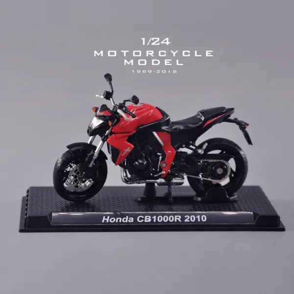 1:24 Scale Diecast Honda Heavy Duty Motorcycle - Image 9