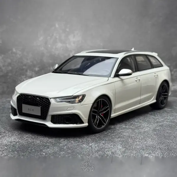 1:18 Scale Audi RS6 Avant C7 Model Car - Image 2