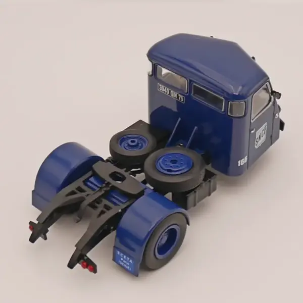 1:43 Scale IXO FAR Diecast Vehicle Model - Image 6