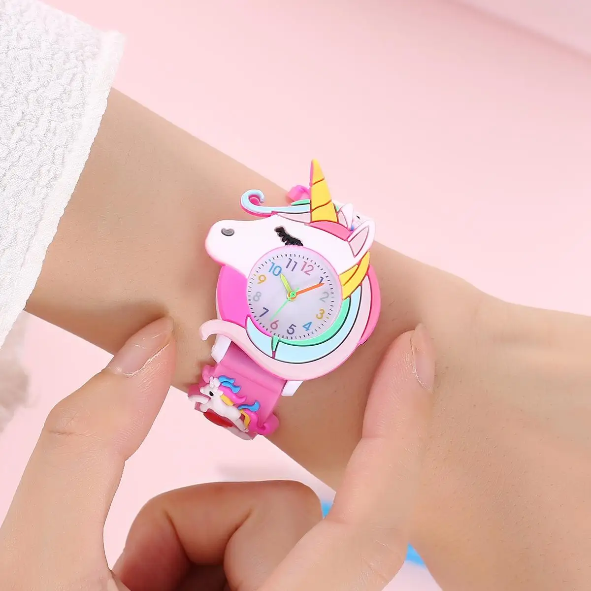 Children's Unicorn Rainbow Cartoon Watch A1606 4 Children's Unicorn Rainbow Cartoon Watch A1606 - Image 4