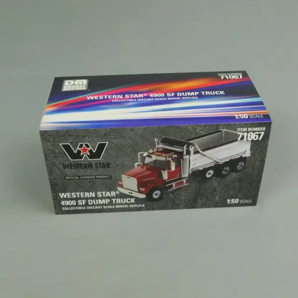 1:50 Scale Diecast Western Star 4900 Model - Image 6