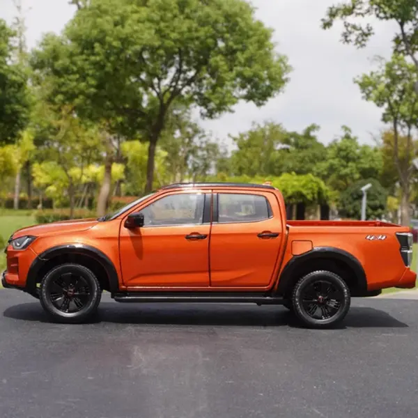 Diecast 1:18 ISUZU D-MAX Pickup Model - Image 2