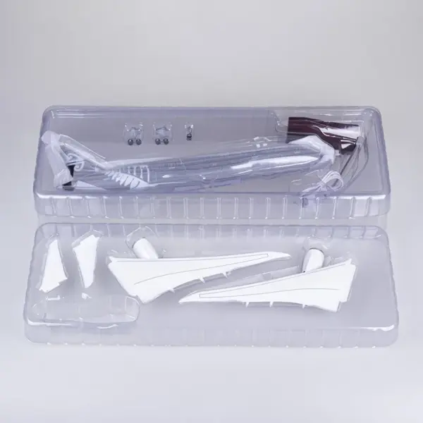 1:85 Scale B787 New Zealand Airlines Model - Image 6