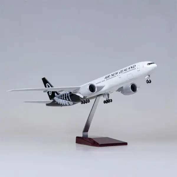 Boeing 777 Diecast Model Air New Zealand 47cm - Image 2