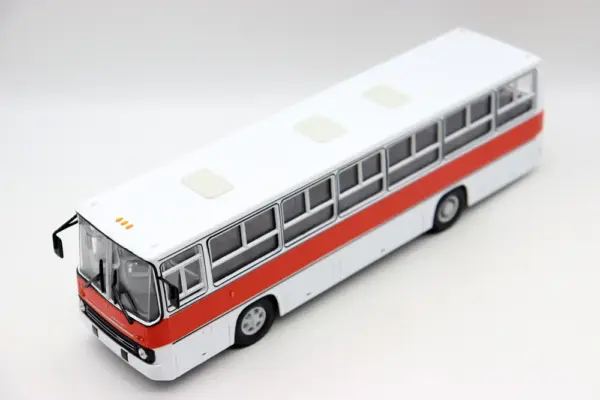 Ikarus 260 Diecast Bus Model 1/43 Scale - Image 5