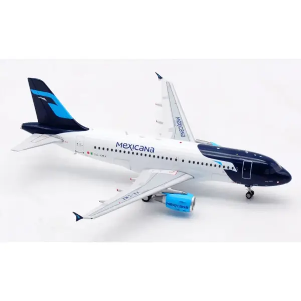 1:200 Diecast Mexicana Airlines Airbus A319 Model - Image 4