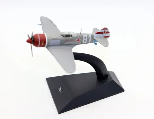 1/100 Scale USSR LA-7 Fighter Model Aircraft - Image 6