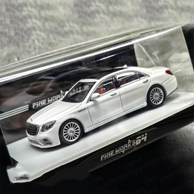 1:64 Scale Alloy Benz AMG S65 Vehicle Model 3 1:64 Scale Alloy Benz AMG S65 Vehicle Model - Image 3