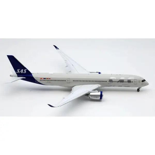 1:200 Scale Diecast SAS Airbus A350-900XWB Model - Image 6