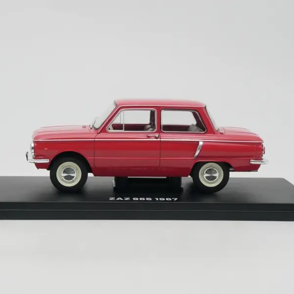 Diecast Alloy ZAZ 966 1:24 Model Car - Image 4