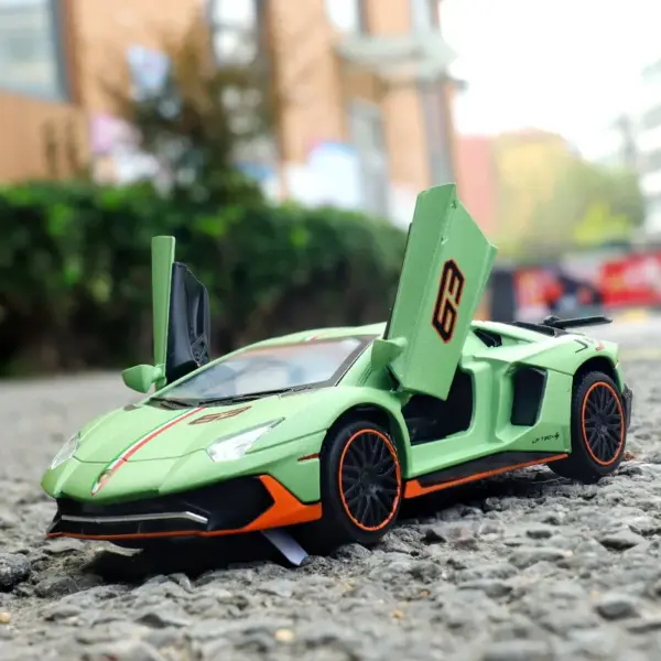 1:32 Lamborghini LP780 Alloy Model with Lights