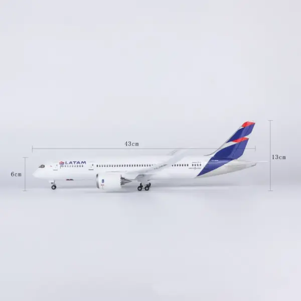 Boeing 787 Dreamliner Diecast Model Airplane - Image 3