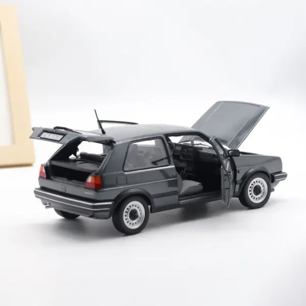 1998 Golf 2nd Gen Diecast Model Car 1:18 Scale - Image 5