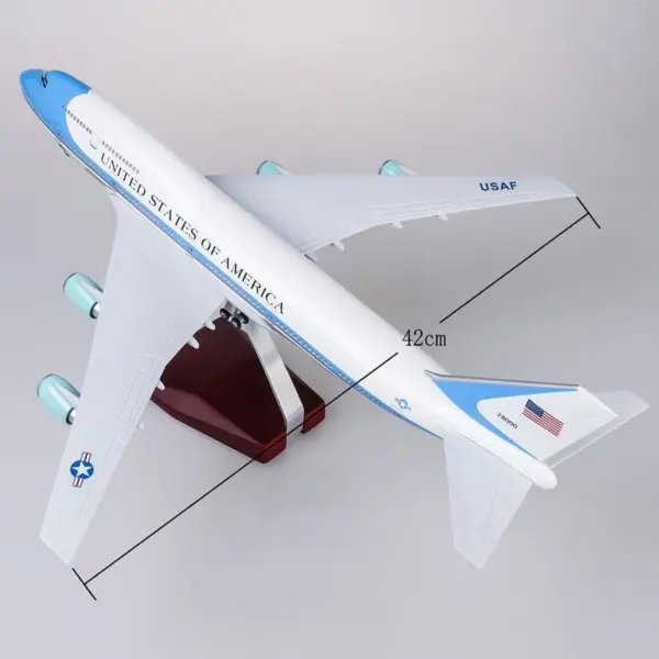 1:150 Scale B747 Air Force One Model - Image 4