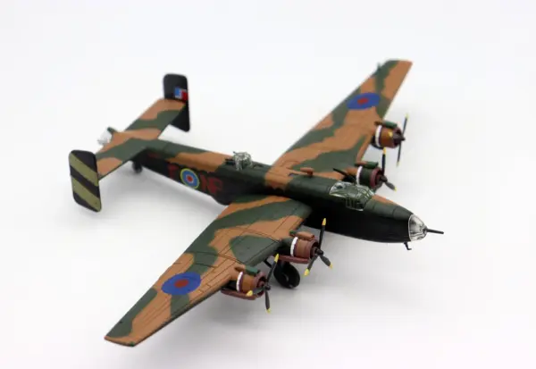 1/72 Scale Handley Page Halifax Diecast Model - Image 3
