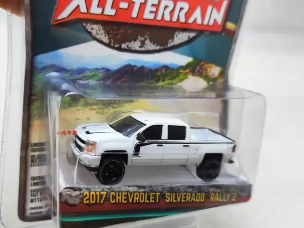 1:64 Chevrolet Silverado Rally 2 Diecast Model - Image 2