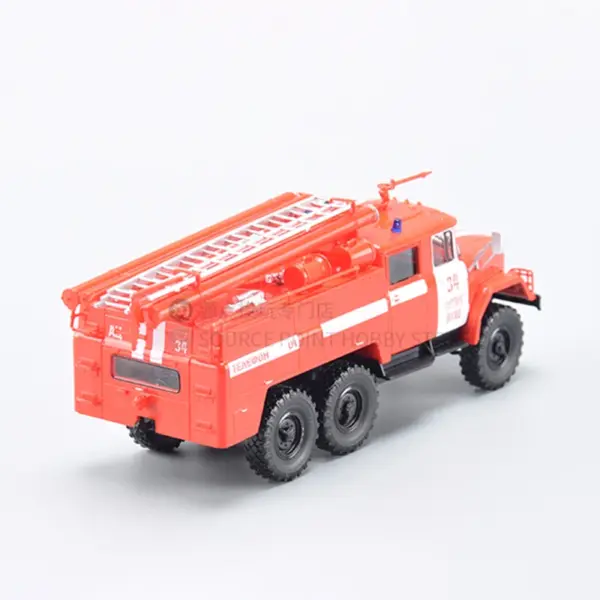 1:43 Scale Diecast Alloy Soviet Fire Truck - Image 2