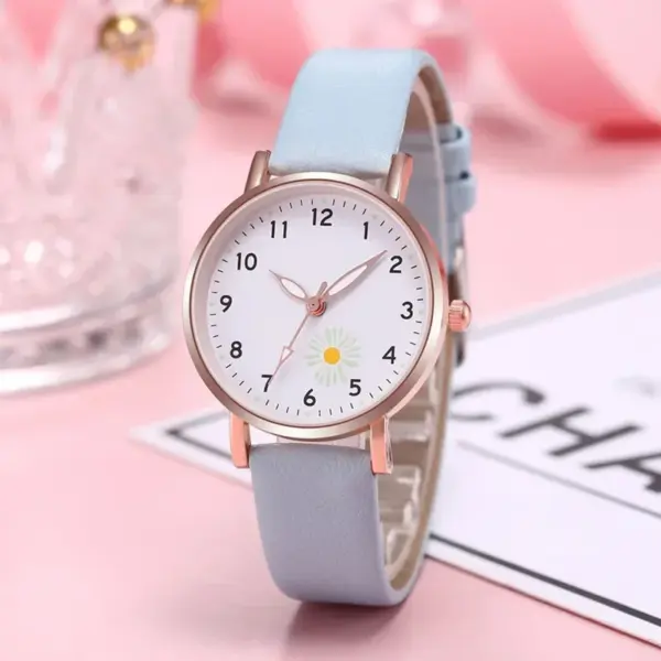 Women's Quartz Luminous Retro Watch - Image 2