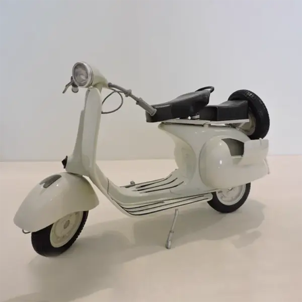 Diecast 1:6 Scale Vespa Motorcycle Model