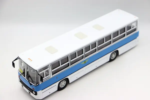 1:43 Scale IKARUS-260 Diecast Model Bus - Image 6