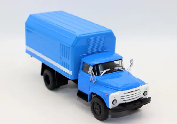 1/43 Scale ZIL ZIS 130 Airport Truck Model - Image 5