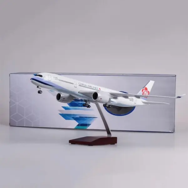 Airbus A350 Taiwan Airways Diecast Model 47CM - Image 8
